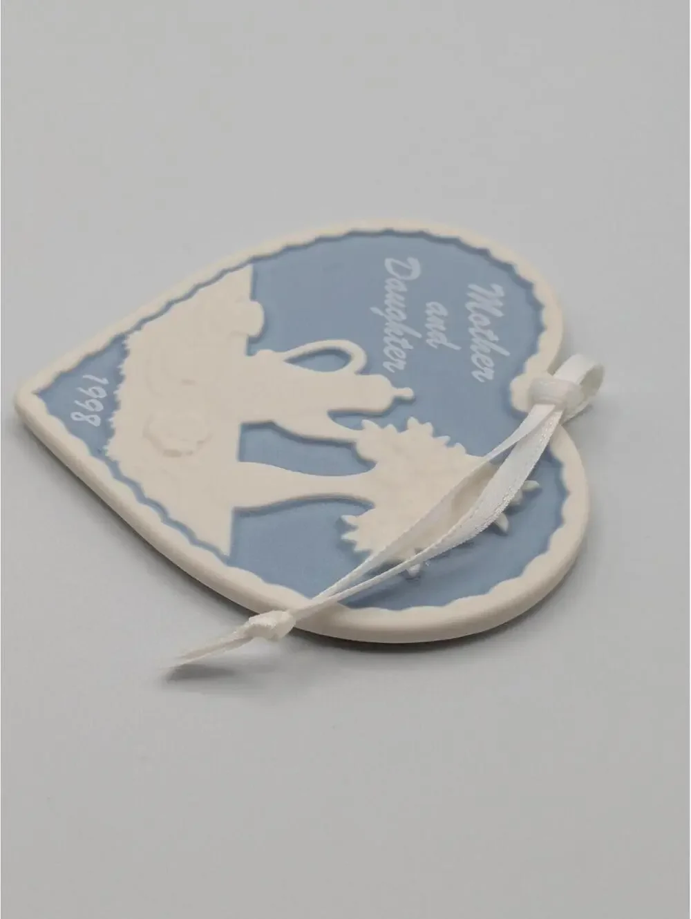 Hallmark Keepsake Mother and Daughter 1998, Vintage Porcelain Christmas Ornament